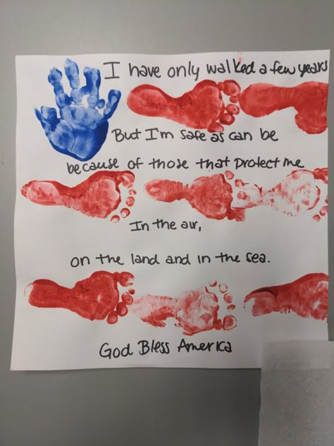 4th Of July Preschool Crafts Hand Prints, Flag Day Crafts For Infants, Preschool Crafts Memorial Day, Labor Day Art For Infants, July Projects For Toddlers, Labor Day Art For Toddlers, July 4th Toddler Crafts, Flag Day Crafts For Toddlers, Memorial Day Art Preschool