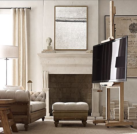 Love this giant easel for holding a flat screen TV - great for a living room corner where it's awkward to put a TV stand! Easel Tv Stand, Living Room Corner Decor, Farm House Livingroom, Driven By Decor, Artist Easel, Living Room Corner, Corner Decor, Room Corner, Deco Originale