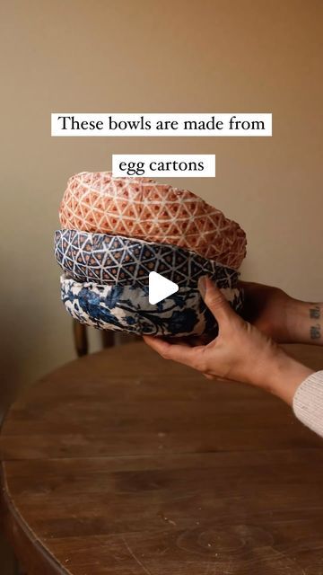 Sibia Torres Padilla | DIYs on Instagram: "A few days ago, I shared some of the things we have made with paper clay, and I had many requests to share a more in-depth video of the bowls
Paper clay is one of my favorites. We have made it in a few different different ways but when we make bowls, I like to stick to this recipe.
First, we soaked two entire egg cartons in water for a few hours
Then we blended them
Squeezed out most of the water with our hands Added about one cup of flour and a sprinkle of salt
Then we kneaded it until it formed a dough like consistency if you notice that your clay is too dry, you can try adding in small amounts of water and if your clay is too runny add a little bit more flour
when the flour mixes with the water, it’s going to form a sort of paste. For this reci Egg Cartons, Egg Carton Crafts, Paper Mache Crafts, Paper Bowls, School Glue, Clay Bowl, Cling Wrap, Papel Mache, Egg Carton