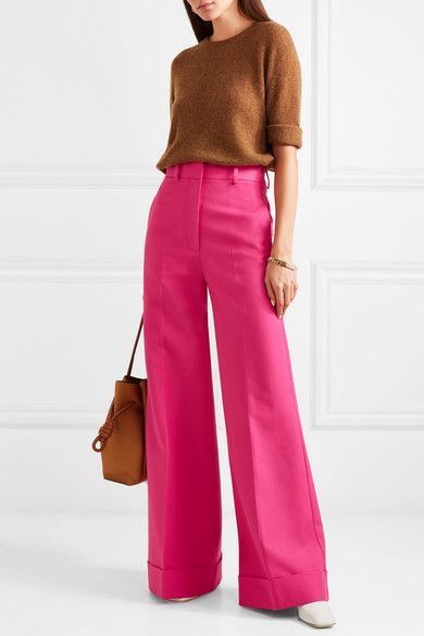 Rainbow Clothes, Mode Rose, Colour Combinations Fashion, Pink Trousers, Pink Pants, Colourful Outfits, Inspiration Mode, Mode Inspiration, Ladies Fashion