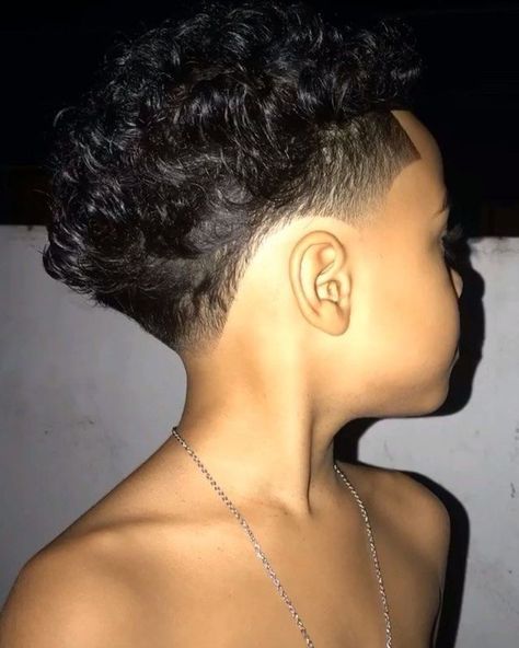 Kids Curly Haircut, Mixed Boy Haircut Curly Hair, Curly Boys Haircuts, Boy Curly Haircut, Curly Hairstyles Boys, Baby Curly Hair, Bangs Types, Mixed Boys Haircuts, Boho Chic Hair