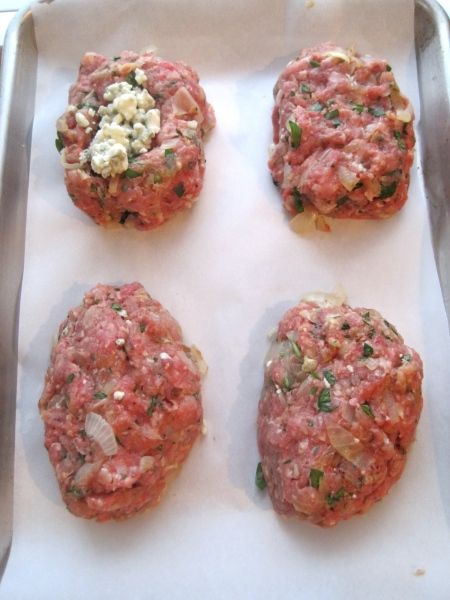 Blue Cheese Meatloaf, Mini Meatloaf Recipes, Cheese Stuffed Meatloaf, Blue Cheese Recipes, Blue Cheese Burgers, Classic Meatloaf Recipe, Celery Sticks, New Year Resolutions, Healthy Grilling