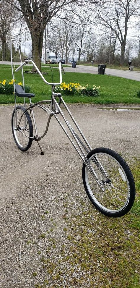 Custom Bicycles Ideas, Chopper Bike Bicycles, Ratrod Bicycle, Low Rider Bike Bicycles, Chopper Bicycle, Vintage Bmx Bikes, Lowrider Bicycle, Modern Bicycle, Motorised Bike