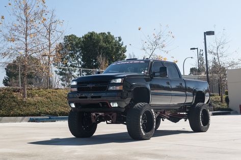 King Lift on Custom Black Chevy Silverado Black Chevy Silverado, Custom Wheels Trucks, Custom Truck Parts, Custom Lifted Trucks, Chevy Trucks Silverado, Silverado Truck, Custom Chevy Trucks, Lifted Chevy, Lifted Chevy Trucks