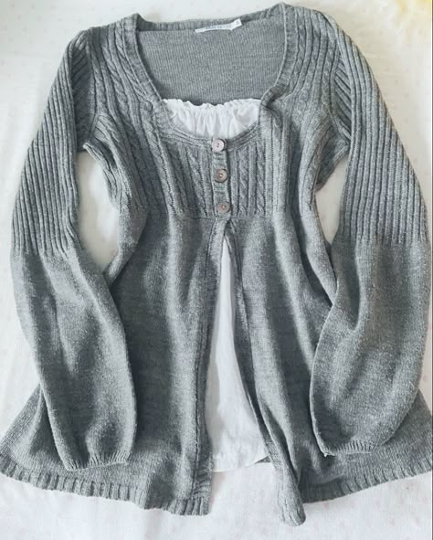 Gray Clothing Aesthetic, Grey Coquette Outfit, Babydoll Sweater Outfit, Coquette Sweater Outfit, Dream Clothes Winter, Vintage Coquette Outfits, Comfy Girly Outfits, Coquette Sweaters, Grey Outfit Aesthetic