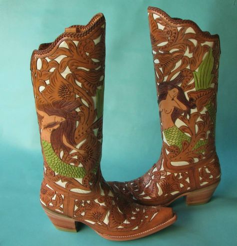 cock o the walk Mermaid Boots, Mermaid Cowgirl, Ladies Western Wear, Mermaid Inspiration, Texas Girls, Urban Cowgirl, Moves Like Jagger, Buckaroo Boots, Fashion Cowboy Boots