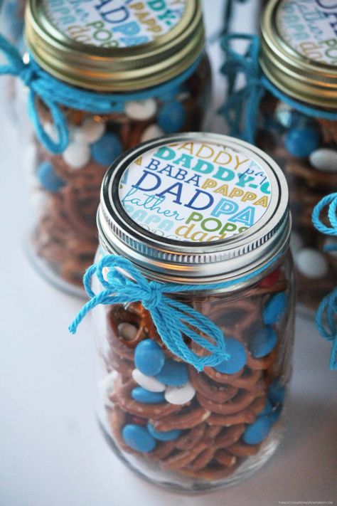 Mason Jar Fathers Day Gifts, Food Activities For Toddlers, Flower Wall Hanging Decor, Mason Jar Gifts Diy, Diy Paper Wall Hanging, Kids Food Crafts, Room Hanging Decor, Father's Day Activities, Diy Food Gifts