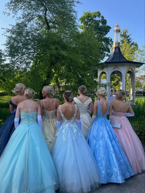 Vienna Ball, Prom Attire, 50 Aesthetic, Royal Lifestyle, Fantasy Literature, Fairytale Gown, Day Aesthetic, Magic Dress, Princess Ball Gowns