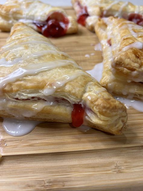 Indulge in the heavenly taste of homemade puff pastry cherry turnovers. Follow our easy recipe for a deliciously fruity and buttery treat. Cherry Turnover, Diy Icing, Cherry Turnovers, Homemade Puff Pastry, Turnover Recipes, Cherry Filling, Puff Pastry Dough, Cherry Pie Filling, Pastry Dough