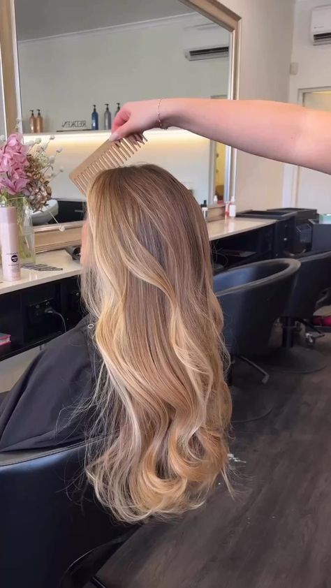 #BlondeHairGoals #BlondeTransformation #HairMakeover #BlondeBeauty #BlondeAmbition #HairInspo #BlondeBombshell #BlondeJourney #NewHairWhoDis #BlondeVibes #HairTransformation #BlondeLife #BlondeHighlights #BlondeObsessed #BlondeMagic Light Brown Hair Styles, Brown Hair Styles, Rambut Brunette, Summer Blonde Hair, Blonde Hair Transformations, Brunette Hair With Highlights, Hairstyle Tutorials, Dirty Blonde Hair, Honey Blonde Hair