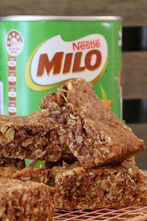 Lunch box recipes don't come any quicker or easier than this yummy Milo Slice! Simply melt, mix and bake... too simple!! This will become a family favourite in no time! Milo Slice, Milo Recipe, Marshmallow Slice, Almond Tarts, Unhealthy Recipes, Lunch Box Recipe, Clean Treats, Box Recipes, Toddler Recipes