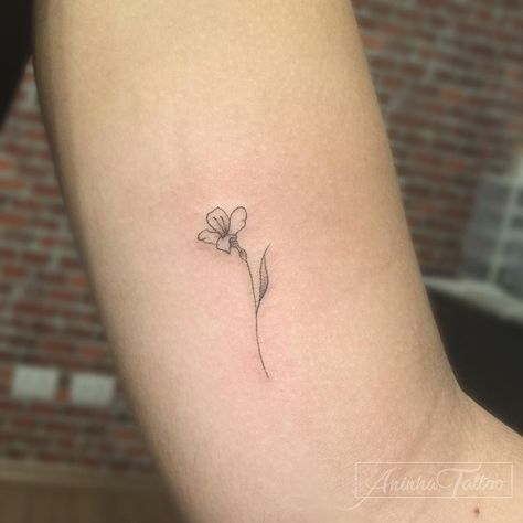 Small Lily Tattoo, Narcissus Tattoo, Lilies Tattoo, Lilly Flower Tattoo, Narcissus Flower Tattoos, Jasmine Tattoo, Violet Flower Tattoos, Baby Angel Tattoo, Tattoos Foot