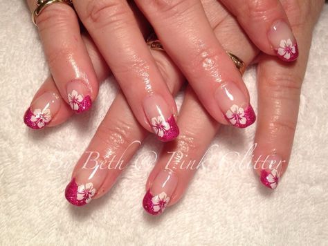 Y2k Flower Nails, Hawaii Flower Nails, Hawaiian Nail Art, Sculpture Gel Nails, Nails Hibiscus, Hibiscus Flower Nails, Hibiscus Nail Art, Hawaiian Flower Nails, Hibiscus Nails