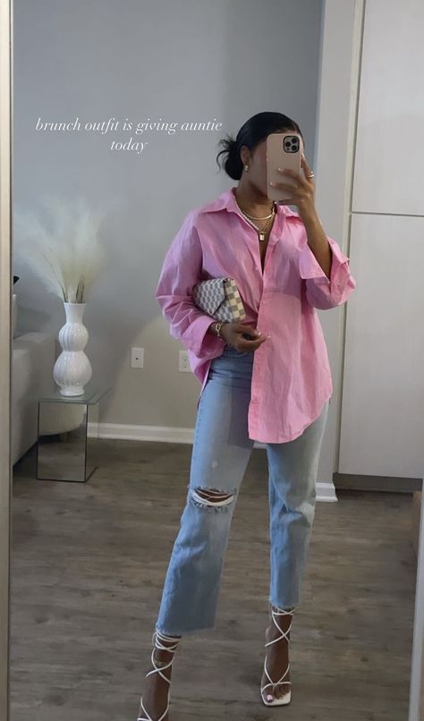 White Suit Coat Outfit Women, Colorful Dinner Outfit, Silk Pink Shirt Outfit, Pink Dress Shirt Women Outfit, Pink Button Down Shirt Outfit Work, Playful Style Outfits, Pink Button Up Shirt Outfit Work, Spring Button Up Shirt Outfit, Oversized Pink Button Up Shirt Outfit