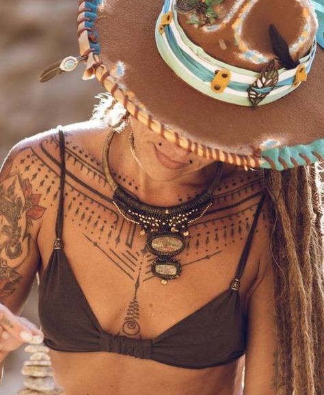 Tatoos Woman Boho, Bohemian Tattoos For Women, Tattoo Collarbone, Small Spiritual Tattoos, Amazon Woman, Ethnic Tattoo, Hippie Chic Outfits, Inca Tattoo, American Traditional Tattoo Ideas