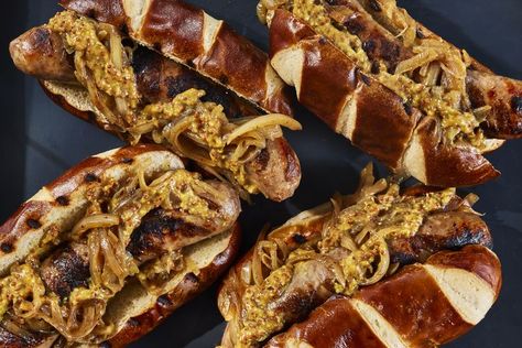 Beer Brats Brats And Onions, Beer Bratwurst Recipes, Bratwurst Oven, Bratwurst Recipe, Beer Bratwurst, Bratwurst Recipes, Beer Brats, Pretzel Bun, Sausage Dishes