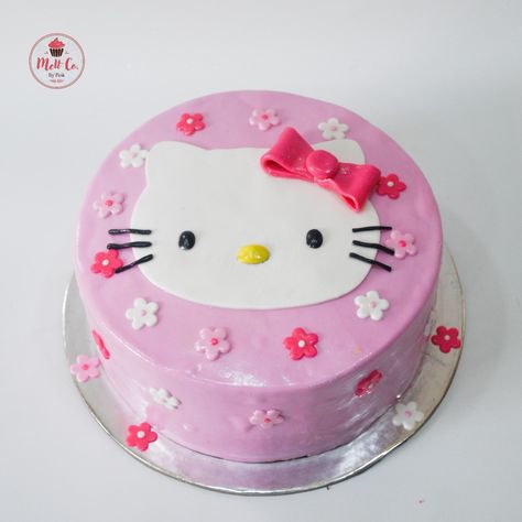 Simple Fondant Cake Design, Fondant Cake Designs Ideas, Simple Fondant Cake, Cake Designs For Kids, Birthday Theme Decoration, Fondant Cakes Birthday, Fondant Cake Designs, Kitty Cake, Birthday Party Design