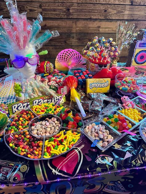 90s Theme Party 30th Birthday, 90s Birthday Party Theme For Adults Food, 2000s Theme Party Food, 90s Party Food Table, 90s Throwback Party Decorations, 30th Birthday Ideas 90s Theme, Quirky Party Ideas, Clubbing Party Theme, 2000s Party Food Ideas