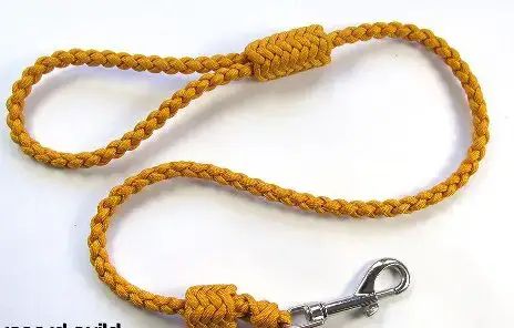 20 Creative DIY Paracord Dog Leash Patterns | Ideas Paracord Dog Leash Hands Free, Macrame Dog Leash Tutorial, Paracord Leash Diy, Macrame Dog Leash Diy, Paracord Dog Leash Diy, Macrame Dog Collar Diy, Dog Macrame, Paracord Dog Leash Tutorial, Harness Tutorial