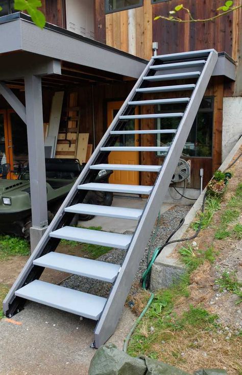 Exterior Stairs Ideas, Exterior Stairs Architecture, Retractable Stairs, Painting Stairs, Outside Stairs, Stair Kits, Landscape Stairs, Stairs Stringer, House Staircase