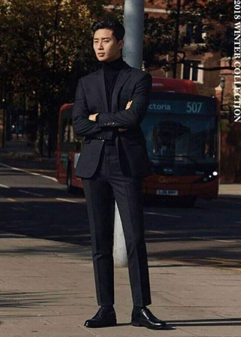 Korean Men Suit, Korean Suit, Stylish Mens Suits, Black Suit Men, Mens Business Casual Outfits, Dress Suits For Men, Seo Joon, Mens Outfit Inspiration, Fashion Suits For Men