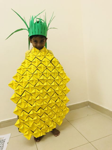 🍍🍍🍍🍍🍍 Pineapple Fancy Dress, Fruit Fancy Dress, Nutrition Month Costume, Fancy Dress Costumes Kids, Dress Up Ideas, Competitions For Kids, Fancy Dress Competition, Baby Fancy Dress, Fruit Fashion