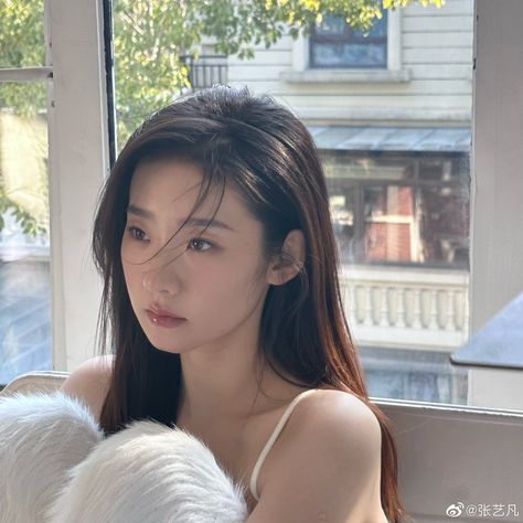 Twitter Chinese Influencer, Zhang Yifan, My Brain, Pretty Woman, Pretty People, Influencer, Thailand, Character Design