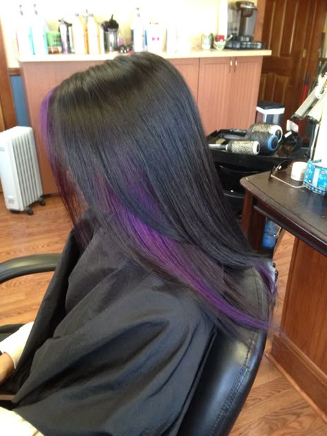 Purple face framing lights Peekaboo Hair Color Ideas, Purple Underneath Hair, Purple Peekaboo Hair, Red Hair Streaks, Peekaboo Hair Color, Under Hair Dye, Purple Hair Streaks, Underdye Hair, Purple Brown Hair