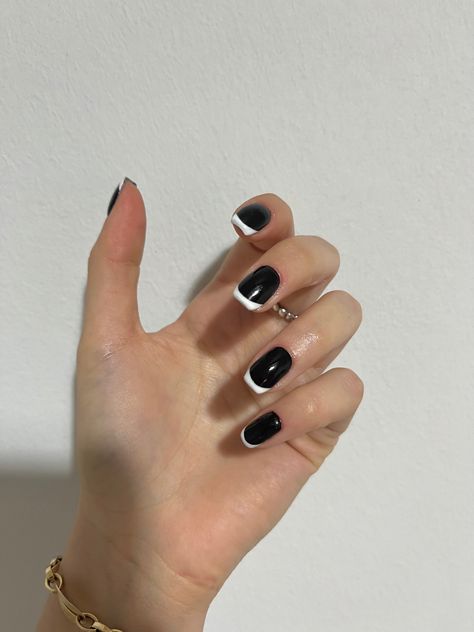 Bills Nails Tokio Hotel, Tokio Hotel Acrylic Nails, Tokyo Hotel Nails, Tokio Hotel Nail Ideas, Bill Kaulitz Nails Black White, Tokio Hotel Nails, Bill Kaulitz Nails, Bills Nails, 2000 Makeup