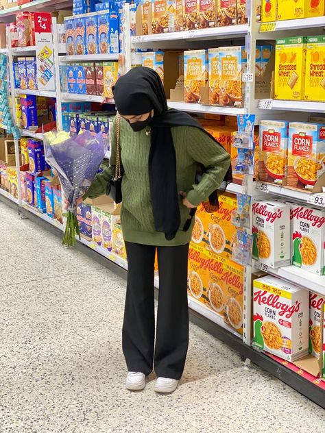 Hijabi outfits Cute Aesthetic Hijabi Outfits, Hijabi Fashion Inspo Outfits, Aesthetic Modest Hijabi Outfits, Aesthetic Outfits For Hijabis, Hijab Basketball Outfit, Modest Baddie Aesthetic Outfits, Aesthetic Hijabi Outfits Casual, Hijabi Everyday Outfits, Casual Modest Outfits Hijab