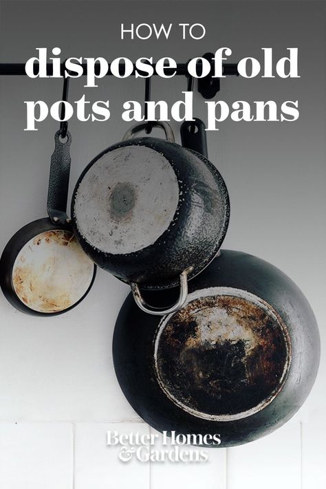 Don't just toss your cookware into a landfill! Upcycle Old Pots And Pans, Repurpose Pots And Pans, Upcycle Pots And Pans, Old Pots And Pans Repurpose, Old Pots And Pans, Stove Drip Pans, Upcycle Kitchen, What Can Be Recycled, Old Pots