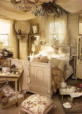 Glory B's Cottage.... Camera Shabby Chic, Shabby Chic Decorating, Chic Bedroom Design, Fancy Bedroom, Shabby Chic Decor Bedroom, Styl Shabby Chic, Decoration Shabby, Cottage Shabby Chic, Chic Bedroom Decor