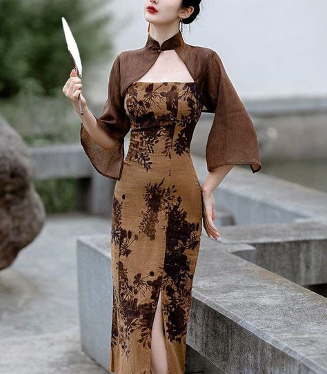 Chinese Evening Dress, Outfits Estilo Vintage, Cheongsam Outfit, China Outfit, Modern Chinese Dress, Hoi An Tailor, Bodycon Outfit, Aristocratic Style, Fairy Dress Aesthetic