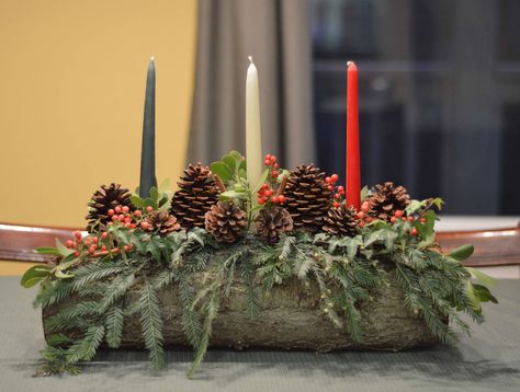 Yule Log Tutorial Log Centerpieces, Christmas Yule Log, Holiday Lights Outdoor, Yule Celebration, Book Christmas Tree, Christmas Log, Yule Log, Yule Decorations, Winter Solstice