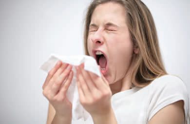 Is Climate Change Causing Our Allergies? Best Foods For Colds, Cough Syrup Recipe, Cold Cough, Stuffy Nose, Cold Home Remedies, Common Cold, Chronic Fatigue, Natural Home Remedies, Home Remedies