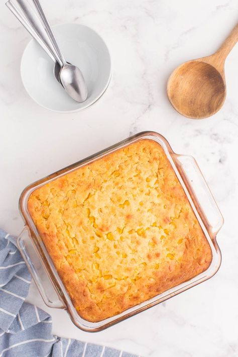 Creamy sweet corn casserole is filled with Southern flavors. It's buttery, subtly sweet, and incredibly easy. Vegan Corn Casserole, Gluten Free Corn Casserole, Corn Casserole Jiffy, Easy Corn Casserole Recipe, Scalloped Corn Casserole, Corn Souffle, Creamy Corn Casserole, Scalloped Corn, Easy Corn Casserole