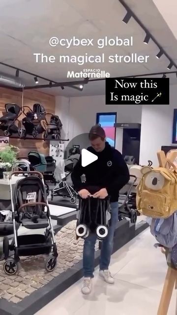 Gwendolyn Jones on Instagram: "I could not even take my stroller out of the car without a panic attack back when! I love how much technology is making it easier for moms and dads now! 

 Video via @espaciomaternelle 
This is indeed magic! 

#organizer#organized#declutter#homesweethome#babyhacks" Organize Declutter, Declutter, Mom And Dad, Stroller, I Love, Technology, Instagram