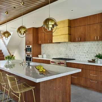 75 Mid-Century Modern Kitchen Ideas You'll Love - January, 2024 | Houzz Mid Century Glam Kitchen, Mid Century Modern Countertops, Mid Century Modern Walnut Kitchen, Midcentury Kitchen Remodel, Mid Century Modern Kitchen Cabinets, 1960s Kitchen Remodel, Midcentury Kitchen, Modern Kitchen Renovation, Modern Kitchen Storage