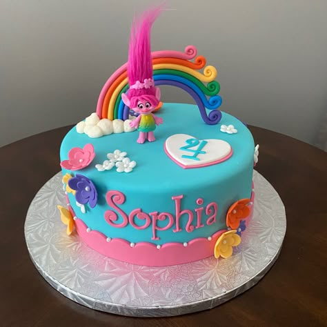 Trolls Birthday Party Ideas Cake, Trolls Birthday Cake Ideas, Trolls Cake Ideas, Pastel Rapunzel, Diy Trolls Birthday Party, Trolls Birthday Party Cake, Trolls Birthday Cake, Trolls Cake, 6th Birthday Cakes