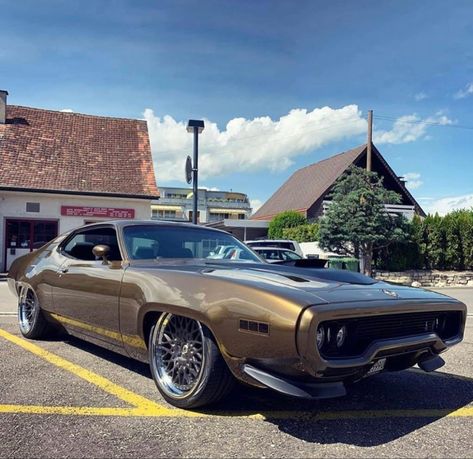 1971 Plymouth Roadrunner, Mopar Muscle Cars, Plymouth Roadrunner, Mopar Muscle, Pro Touring, Road Runner, American Muscle Cars, My Dream Car, Muscle Car