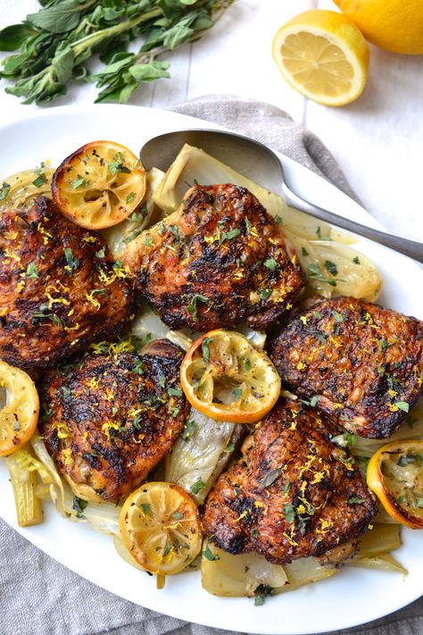 Crispy Lemon & Herb Chicken with Fennel Chicken With Fennel, Chicken Fennel, Pan Chicken Recipes, Fennel Recipes, Lemon Herb Chicken, Chicken Keto, Keto Sides, Slow Cooked Meat, Roasted Fennel