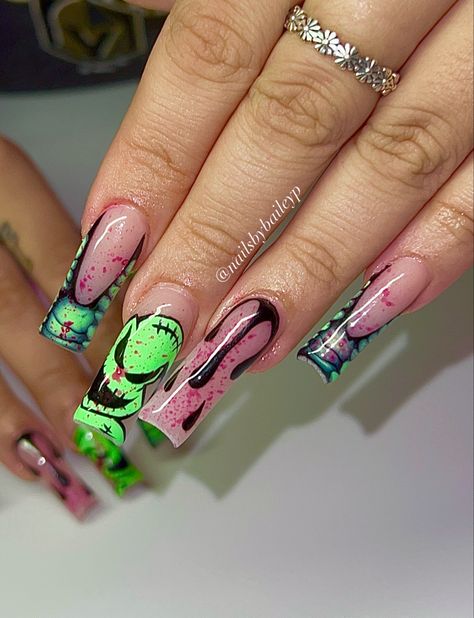 #oogieboogienails #halloweennails #spookynails #nightmarebeforechristmasnails #halloweencostume #fallnails #fallnailinspo Bogie Boogie Nails, Oogie Boogie Nails Short, Boogie Nails, Oogie Boogie Nails, Oogie Boogie, Pretty Acrylic Nails, Halloween Nails, Nightmare Before Christmas, Makeup Nails