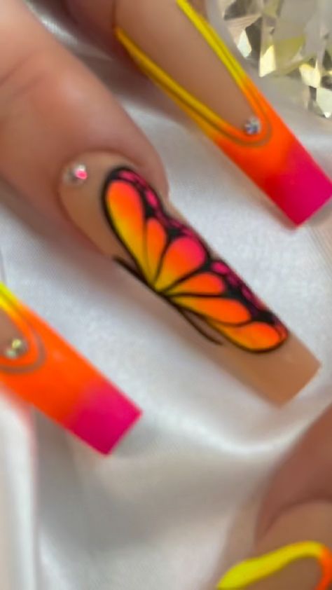 Neon Powder Nail Art Designs, Fluorescent Nails Neon, Neon Pigment Nail Designs, Pigment Nails Designs, Pigment Powder Nails Designs, Neon Pigment Nails, Pigment Powder Nails, Neon French Tip Nails, Crazy Acrylic Nails