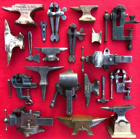 Antique Hand Tools, Forging Tools, Digging Tools, Vintage Hand Tools, Metal Fabrication Tools, Woodworking School, Anvils, Blacksmith Tools, Fabrication Tools