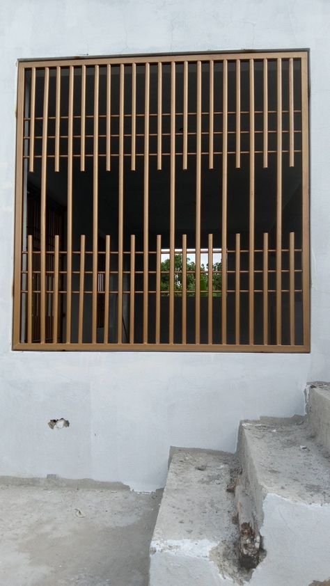 Window Grill Design Modern Ideas, Modern Grill Design, New Gate Design, Front Building Design, Iron Window Grill, Country Home Exterior, Modern Window Design, Window Grills, Modern Window Grill