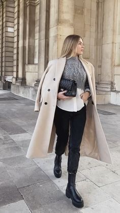 Minimalist Fashion Women Outfits, Outfits For Winter, Winter Coat Outfits, Celebrity Casual Outfits, Classy Winter Outfits, Office Casual Outfit, Winter Fashion Outfits Casual, Fashion Top Outfits, Looks Street Style