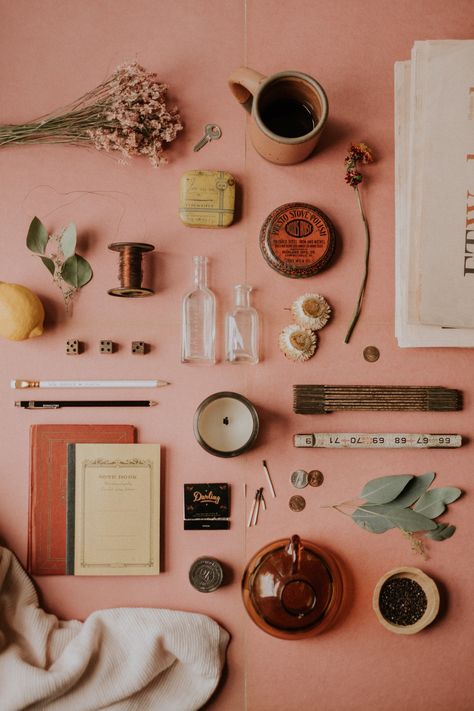 Flat Lay Inspiration, Scrub Corpo, Flat Lay Photos, Gear List, Styling Photography, Flatlay Styling, Prop Styling, Flat Lay Photography, Where To Shop