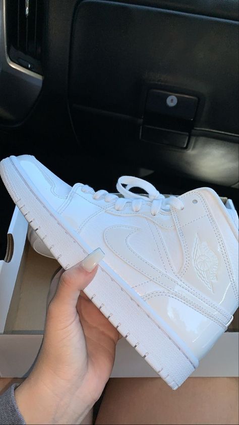 pinterest : marianax9 ❂ All White Nike Shoes, White Nike Shoes Womens, Mid Shoes, Nike Shoes Air Force, White Nike Shoes, Jordan Shoes Girls, Custom Nike Shoes, Nike Shoes Jordans, Nike Air Shoes