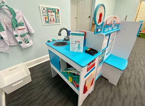 https://amzn.to/3awKIRQ Pretend Play Doctors Office, Kids Playing Doctor, Play Preschool, Baby Play Areas, Diy Doctor, Dramatic Play Preschool, Office Playroom, Playing Doctor, Kids Pretend Play