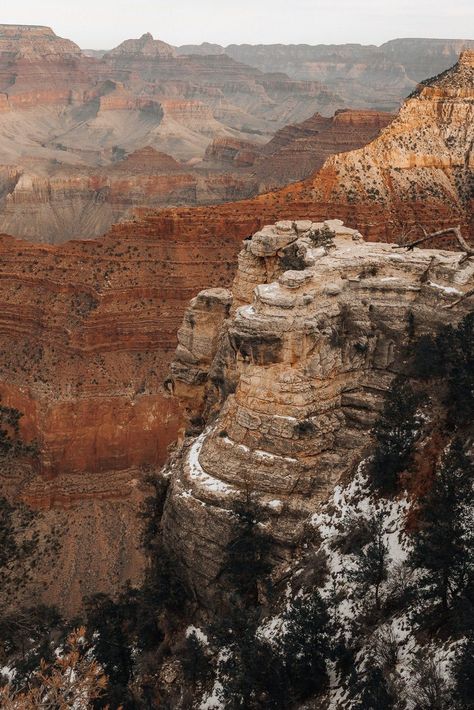 The best place to see the Grand Canyon is to visit the South Rim in Arizona. Here, you’ll find loads of popular viewpoints and scenic hiking trails for spectacular views of Grand Canyon National Park. In this blog post, I’ll outline some of the very best ones, and include some photos that I took from each spot to get you inspired. | Grand Canyon Top View | Grand Canyon Viewing Deck | Grand Canyon Viewpoints | Hiking the Grand Canyon Tips | Best Grand Canyon Views | Grand Canyon Lookout Points | Grand Canyon National Park Photography, Grand Canyon Picture Ideas, South Rim Grand Canyon, Grand Canyon Pictures, Viewing Deck, Besties Birthday, Secret Photo, National Parks Photography, Hidden Photos